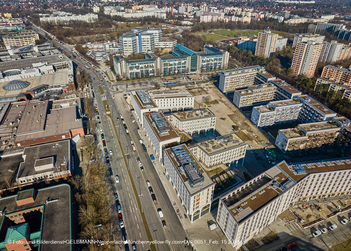 15.02.2023 - Perlach Plaza - Rentenversicherung - SHAERE - Allianz in Neuperlach